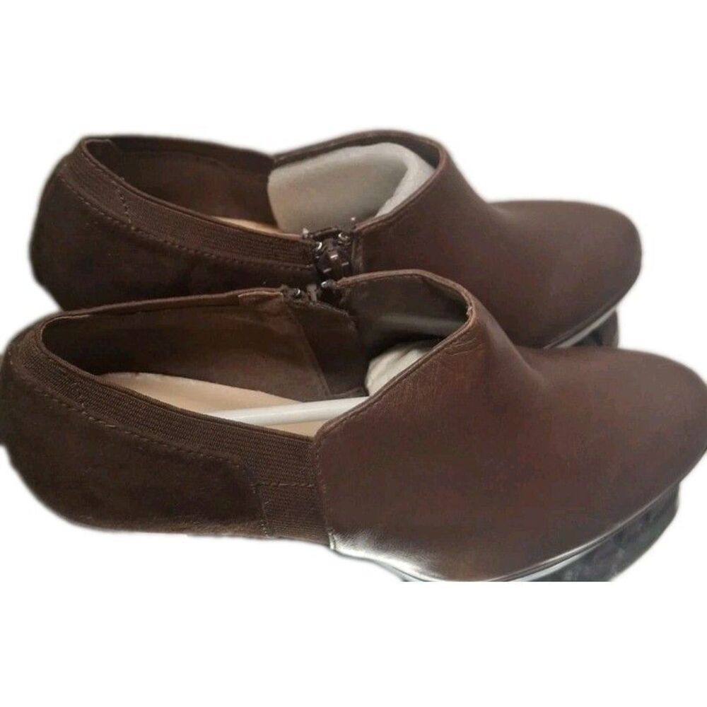 Bella Vita Brown And Suede Stacked Heel Ankle Boots Size 6